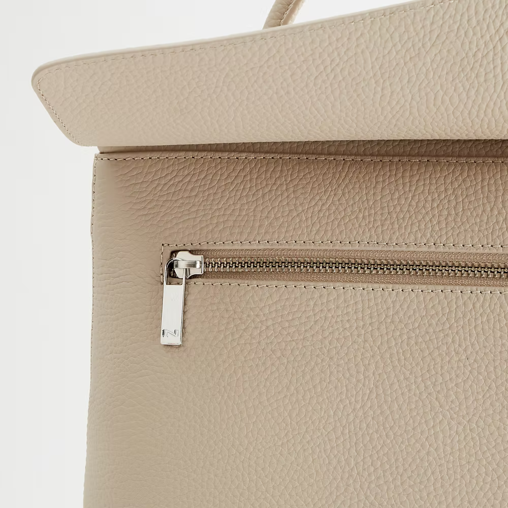 Nathan-Baume Cassandra