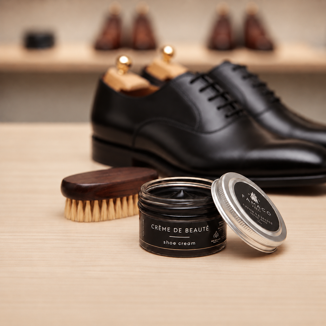 Crème de soin pour cuir marron foncé – Nourrit, ravive &amp; fait briller